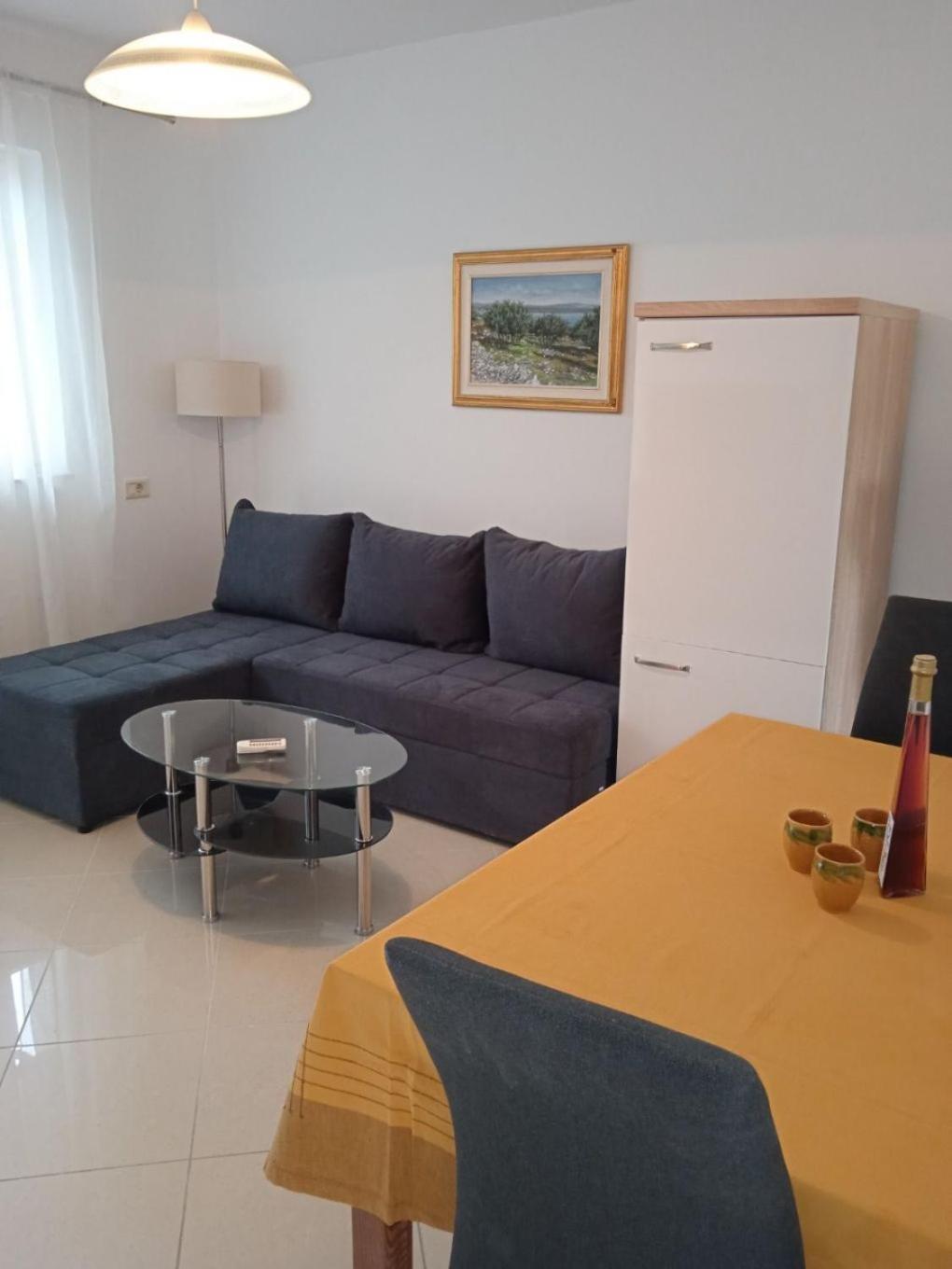 Apartments Griv - Close To The Sea Valun Exterior photo
